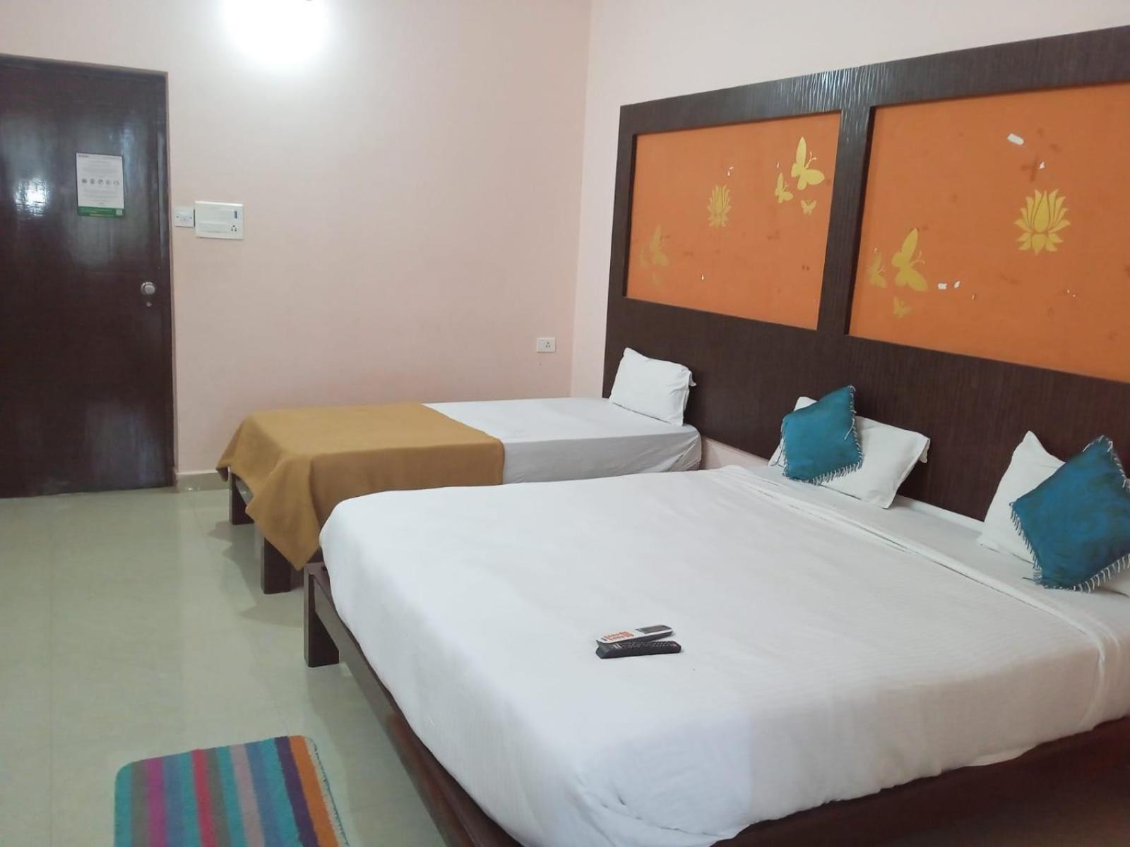 Grand Jp Inn Near 2 Km From Gundlupet Bus Stand Екстер'єр фото