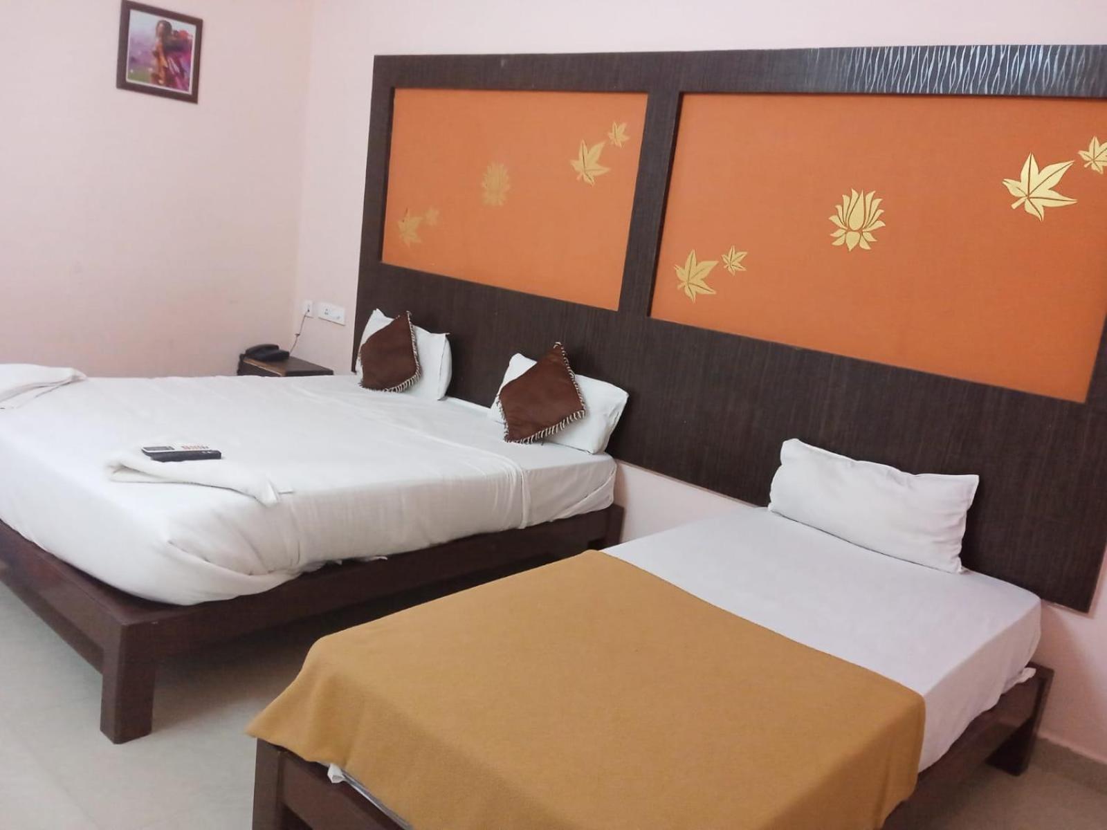 Grand Jp Inn Near 2 Km From Gundlupet Bus Stand Екстер'єр фото