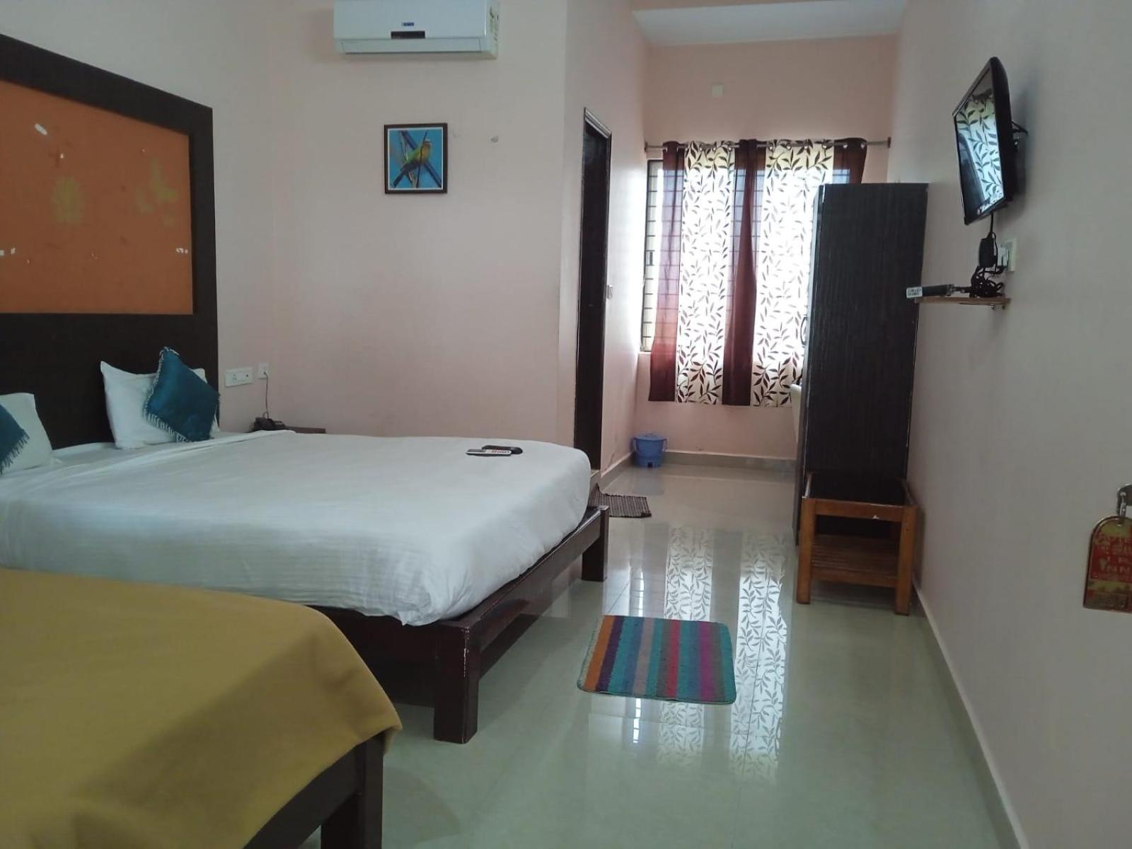 Grand Jp Inn Near 2 Km From Gundlupet Bus Stand Екстер'єр фото